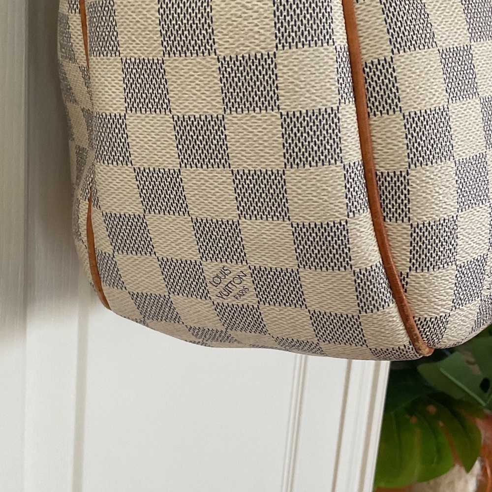 Louis Vuitton Damier Azur Hobo Bag in Cream and Brown - Picture 4 of 14